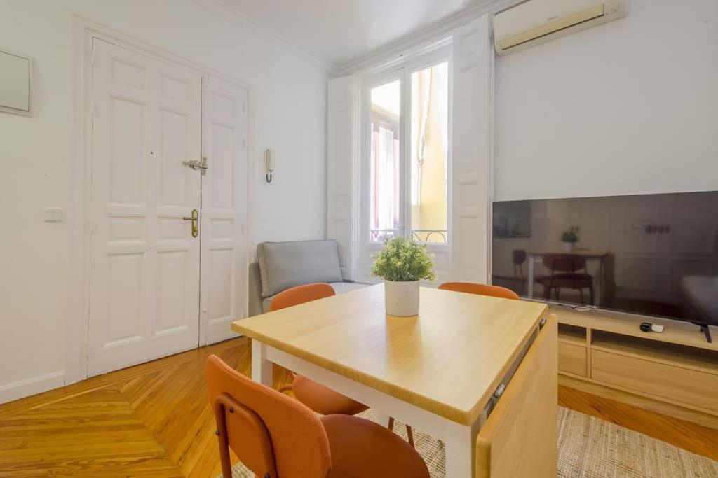 Petite E Chic Loft Para 3 En El Corazon De Madrid Dış mekan fotoğraf